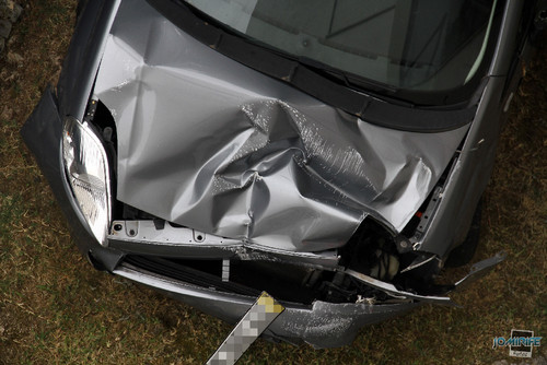 Acidente de carro caiu num buraco (Figueira da Foz