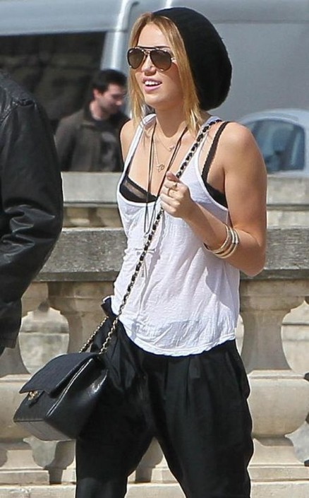 miley gorro cavas.jpg