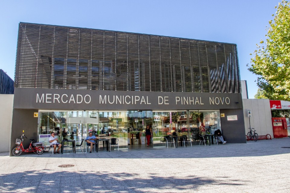 Mercado Pinhal Novo.jpg