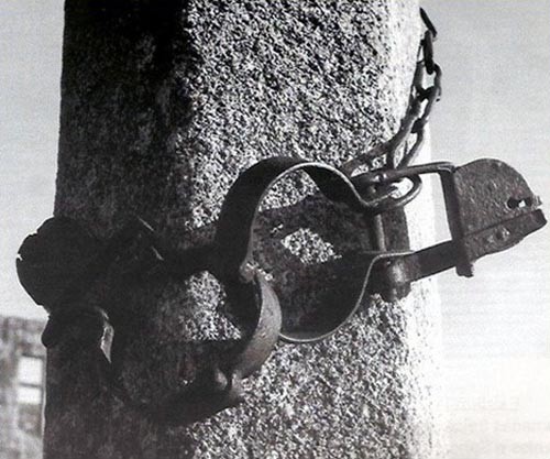 Instrumentos de tortura 1.jpg Instrumentos de tortura 1.jpg