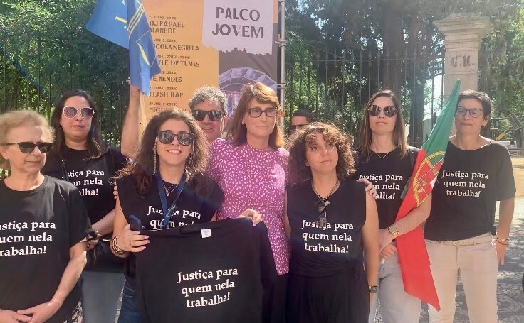 Ministra da Justiça não veste camisola dos Oficiais de Justiça
