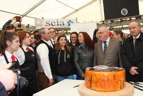 Feira do Queijo em Seia - 25  02  2017 !!! 387.JPG
