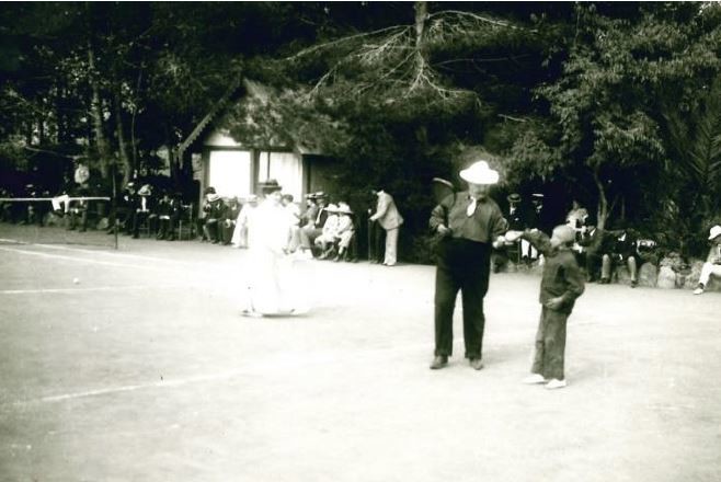 d carlos tenis 3.JPG