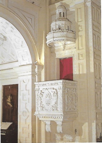 Colégio de S. Agostinho pulpito.jpg