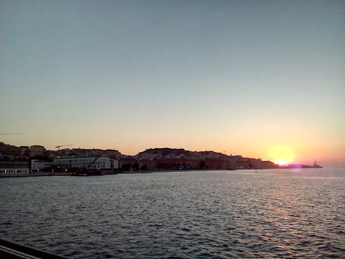 Lisboa nascer do sol Foto original DAPL 2016.jpg