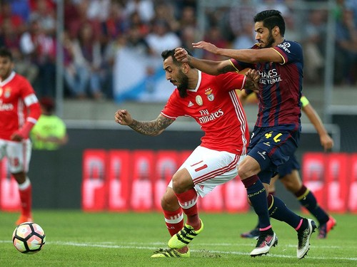 Benfica_Chaves_Mitroglou.jpg
