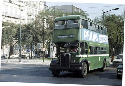 Autocarro 3, Avenida (Wood's Library, 1980)