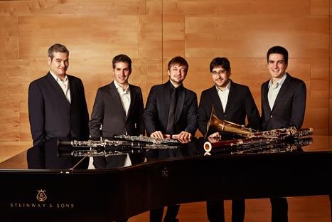 ensemble.jpg ensemble.jpg
