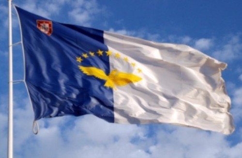 From Açores...