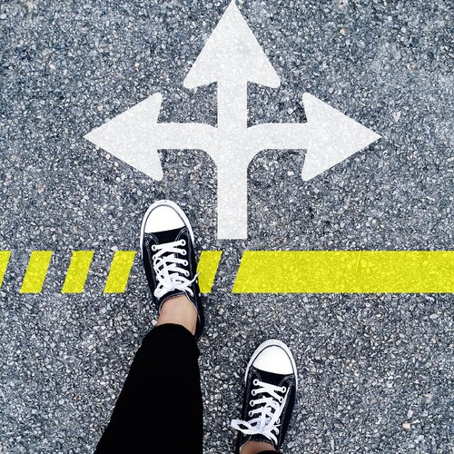 choose-the-right-direction-1536336_1920.jpg