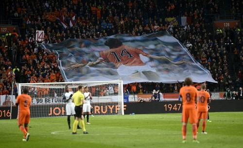 Homenagem-Croyff-Holanda-x-França.jpg