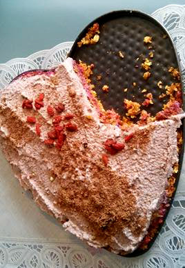 Bolo cru de aniversário.45 anos.jpg Bolo cru de aniversário.45 anos.jpg