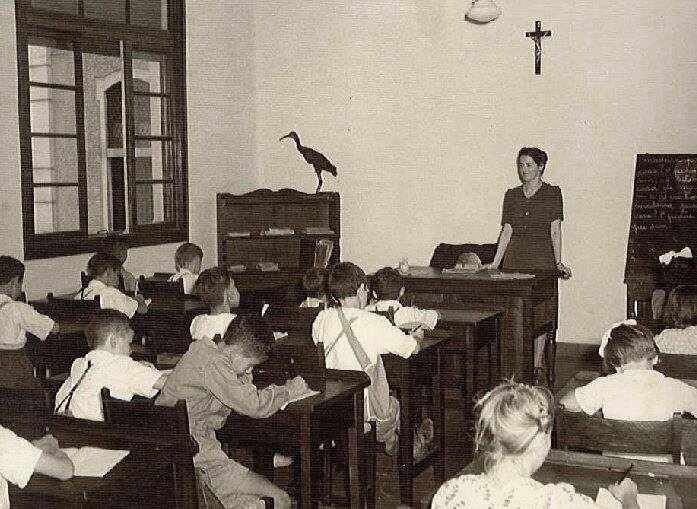 escolas77.jpg