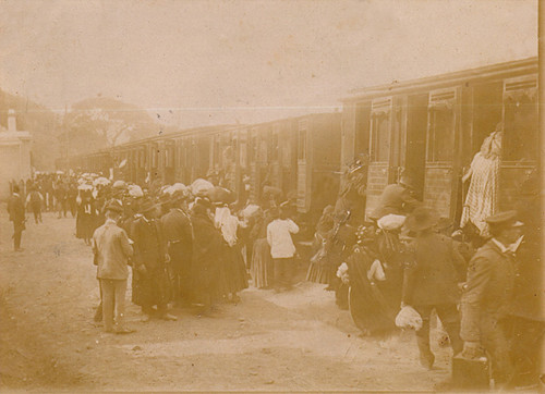 Chagada dos romeiros ao apeadeiro de Trémoa. 1901 Chagada dos romeiros ao apeadeiro de Trémoa. 1901