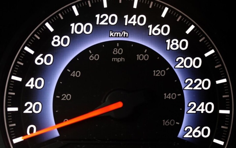 Velocimetro260Kmh.jpg
