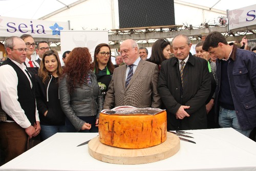 Feira do Queijo em Seia - 25  02  2017 !!! 382.JPG