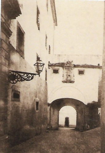 Colégio de S. Agostinho arco fotografia.jpg Colégio de S. Agostinho arco fotografia.jpg