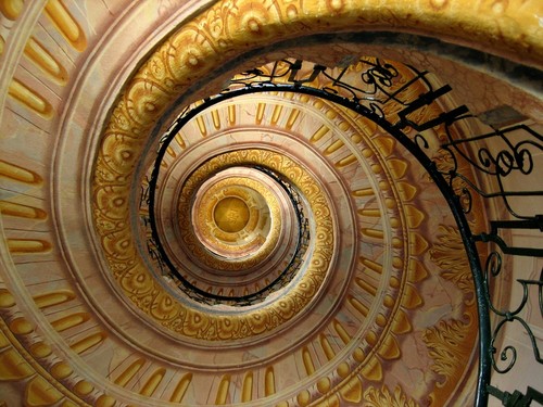 ESCADA EM CARACOL.jpg