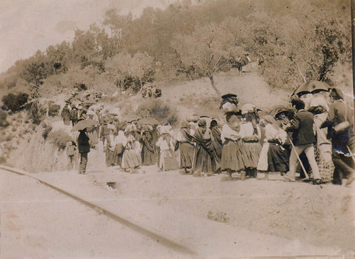 Subindo para o Senhor da Serra. 1901.jpg