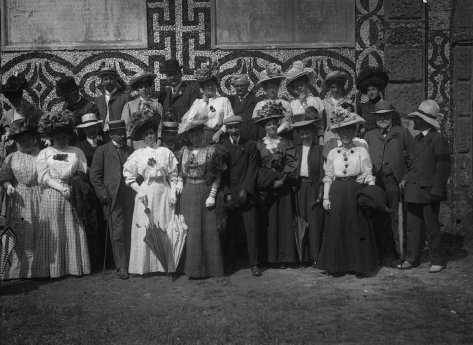 senhoras e cavalheiros em festa 3.jpg