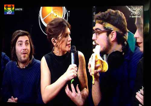 HD Em fevereiro, o festival da banana de Janeiro.j