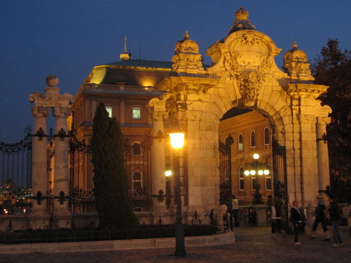Palácio Real: portal do Escadório Habsburgo