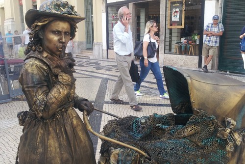 MulherEstátua-CidáliaCarvalho.jpg