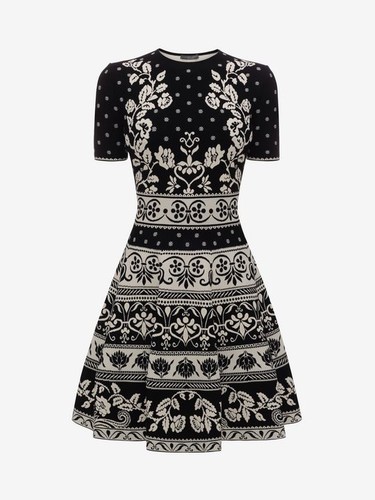 Alexander Mcqueen4.jpg