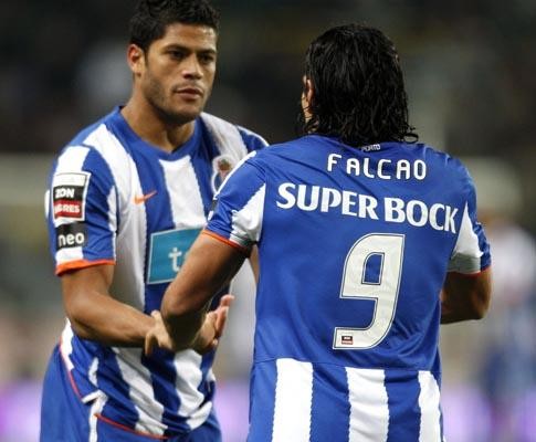 Hulk e Falcão...dois dos obreiros de mais uma conquista azul-e-branca...