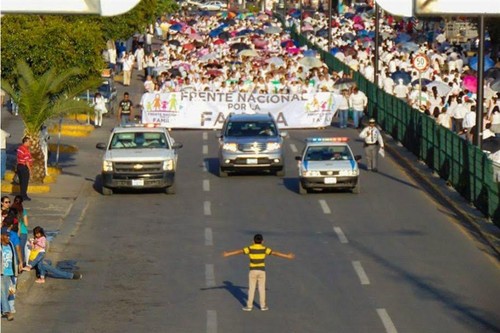 México manif anti casamento gay.jpg México manif anti casamento gay.jpg