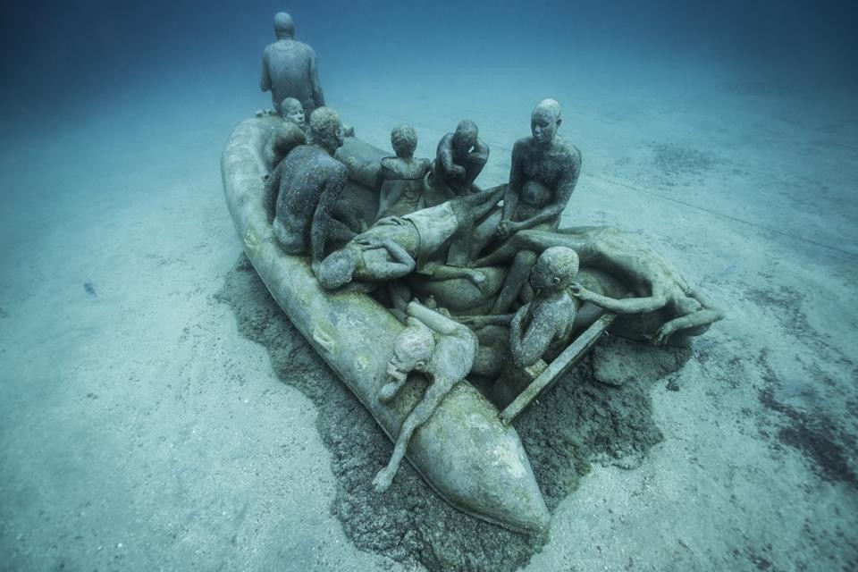 Jason-deCaires-Taylor_Sculpture.jpg