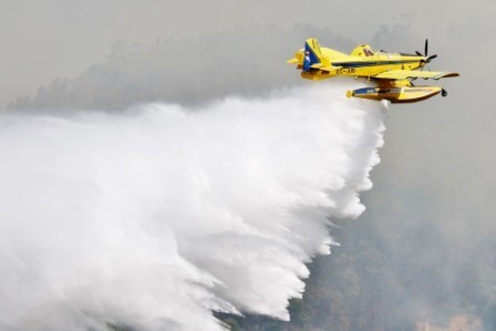 Incêndio_avião_ni_01.jpg Incêndio_avião_ni_01.jpg