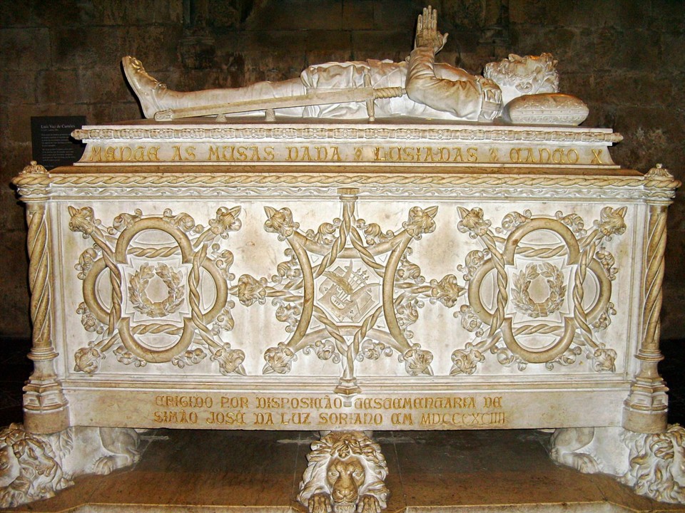 1280px-Jeronimos_12.jpg