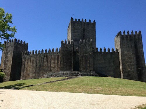 castle-218288_1920.jpg
