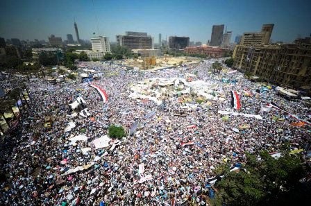 Tahrir_Square_on_July_29_2011.jpg Tahrir_Square_on_July_29_2011.jpg