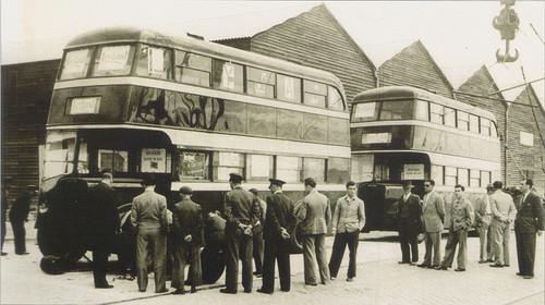 Os dois primeiros autocarros de dois pisos da frota da Carris, Lisboa,1947