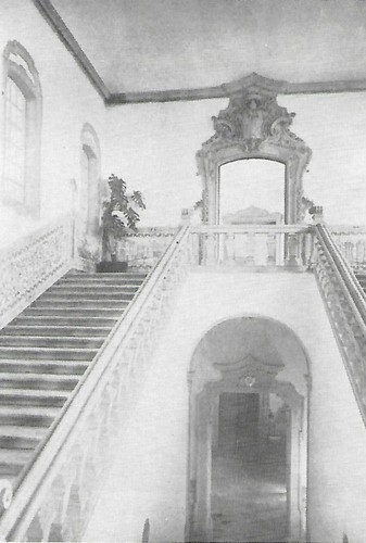 Colégio de S. Jerónimo escada nobre.jpg Colégio de S. Jerónimo escada nobre.jpg