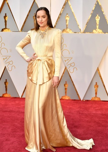 Dakota Johnson.jpg