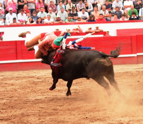 Zé Vicente, na melhor pega da corrida...