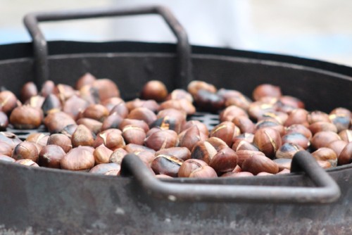 roasted-chestnuts-2881862_1920.jpg