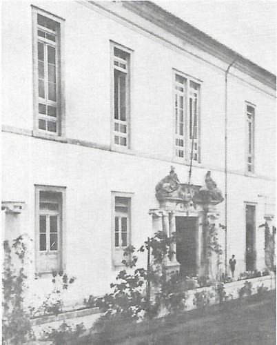 Colégio das Artes portal.jpg Colégio das Artes portal.jpg