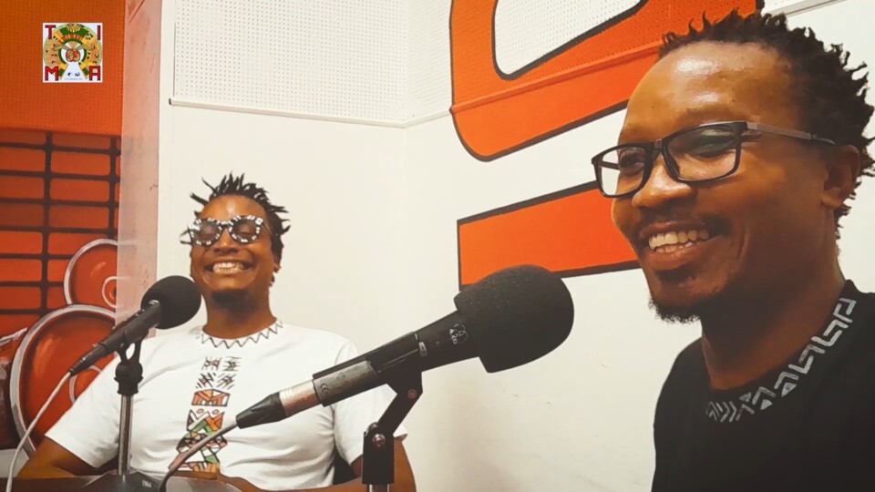 Fu &amp; VDM - Tima Entrevista (Radio Cidade 97.9FM).m