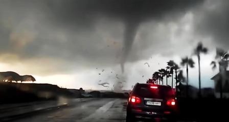 tornado 2.jpg tornado 2.jpg