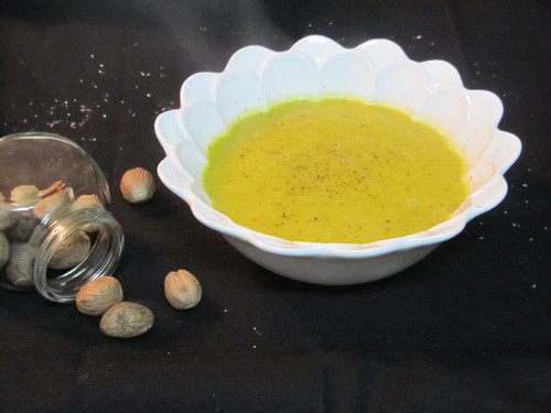 Creme de brócolos com noz moscada