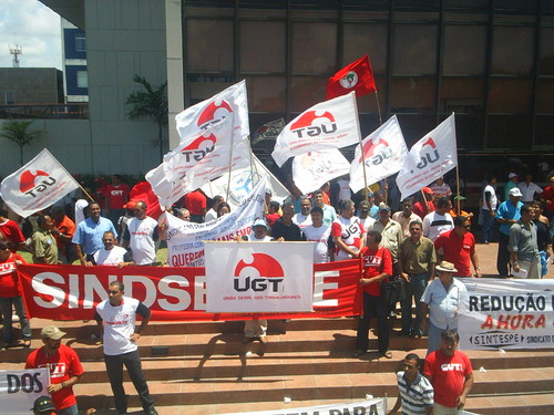 img1-UGT---PE,-participa-de-manifestacao-cont-2036 img1-UGT---PE,-participa-de-manifestacao-cont-2036