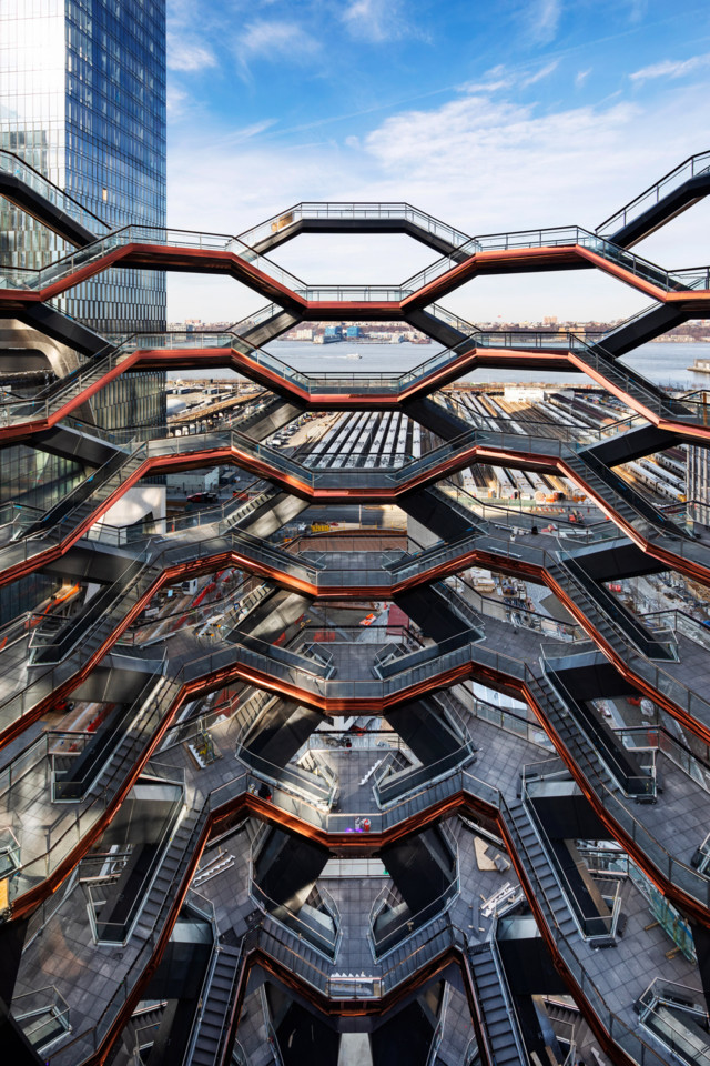 VesselHeatherwick_2-960x1440@2x.jpg