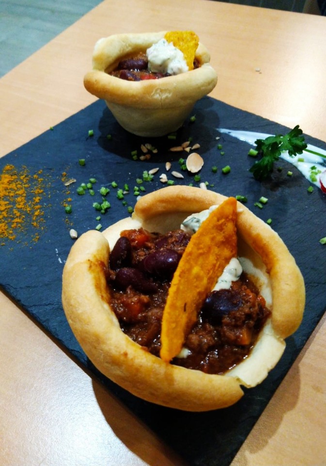 Sopa no Pão - Chilli com Carne