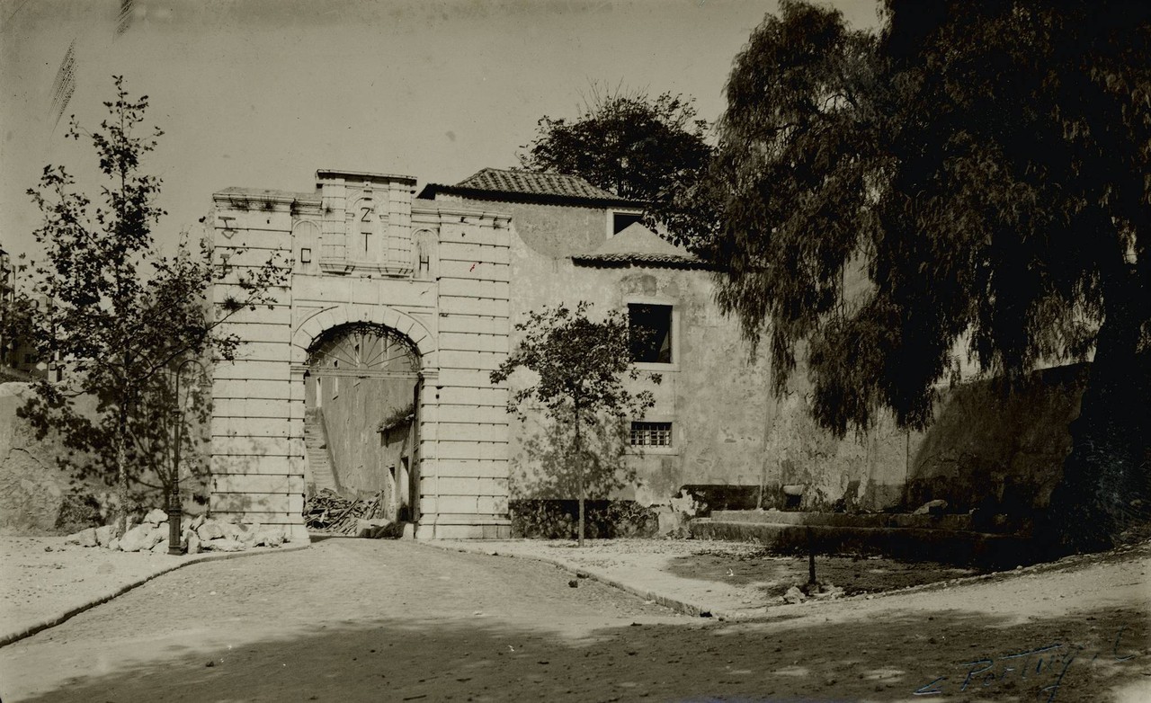 Demolição do Quartel da Cova da Moura, 1947.jpg