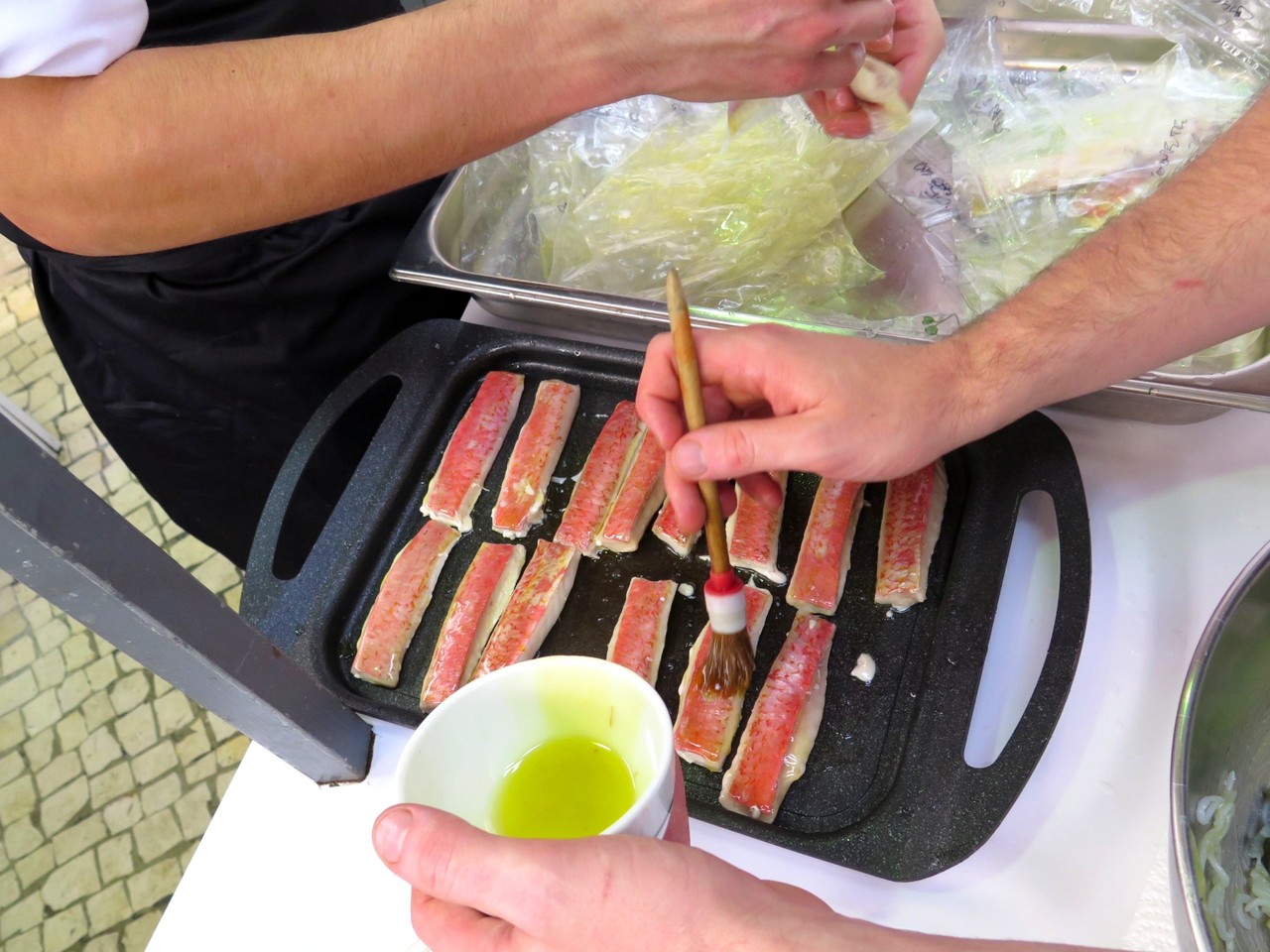 Salmonete pincelado com azeite da Quinta de Vargellas Salmonete pincelado com azeite da Quinta de Vargellas