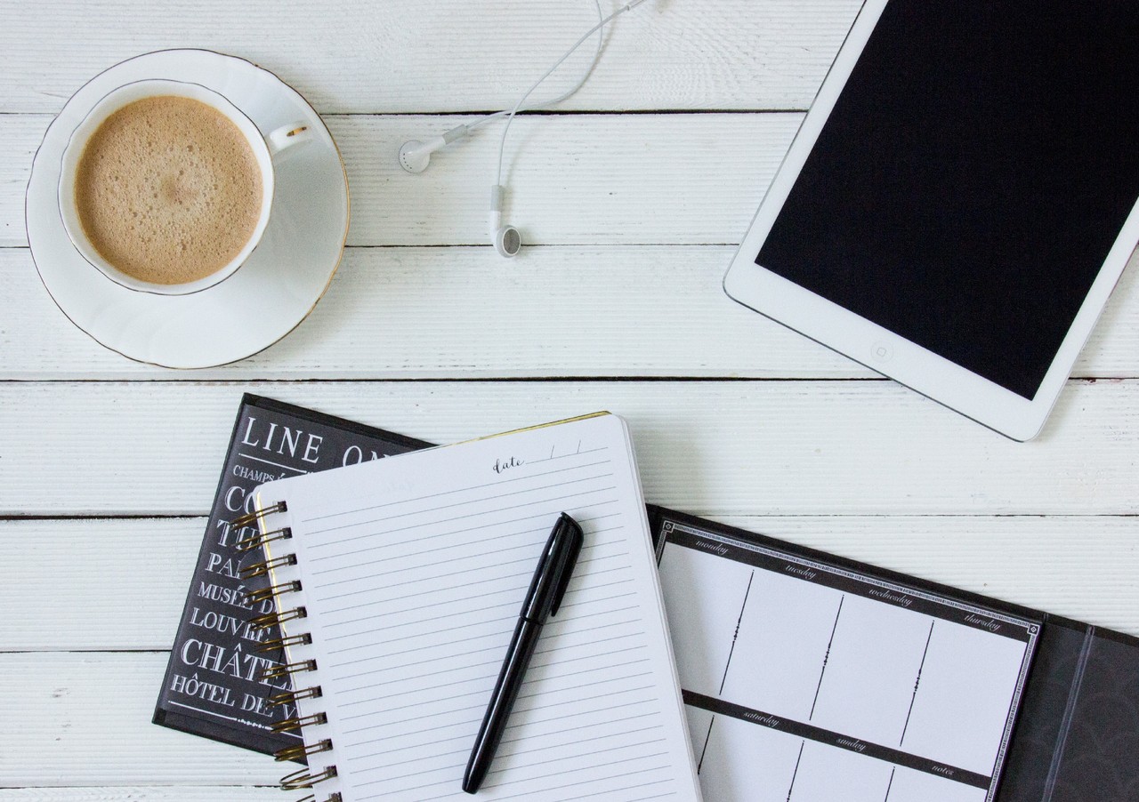 coffee-tablet-headphones-work-163187_crop.jpeg